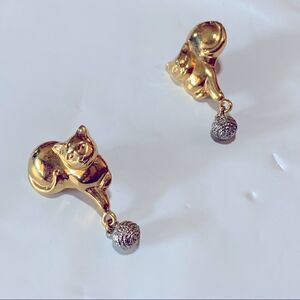 Kitty Cat Crystal Ball Pierced Earrings Gold Tone Approx 1.5” so cute
